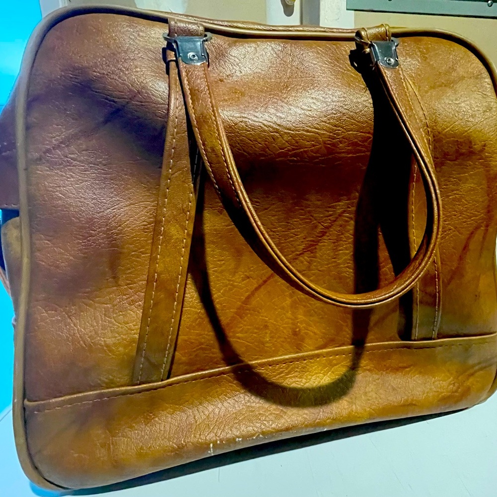 American Tourister Leather Travel Bag